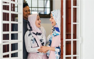 Bagaimana Adab Menerima Tamu yang Sesuai dengan Aturan Islam?