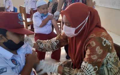 Tingkatkan Imunitas pada Anak Didik SDIT Al Hasanah 2 Lakukan Imunisasi Campak