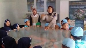 kelas-1-sdit-alhasanah-2-rihlah-edukasi-ke-benteng-marlborough-2
