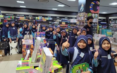 Siswa Kelas 4 SDIT Al Hasanah 1 Melakukan Kunjungan ke Gramedia Bengkulu